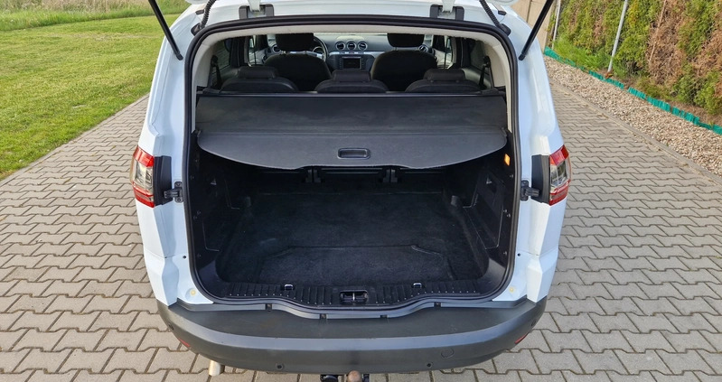 Ford S-Max cena 37900 przebieg: 239000, rok produkcji 2014 z Gniezno małe 211